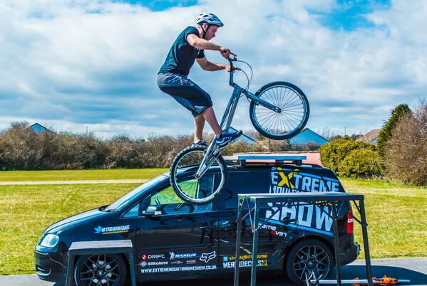 FViewPrimary's tweet photo. Great afternoon with @dannybutler1986 and the team from the Extreme Mountain Bike Show. http://t.co/doPxrncmjH