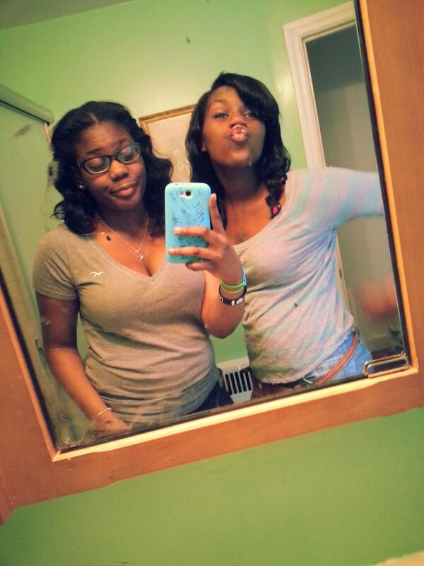 SmacsQueen's tweet photo. Me &amp; My Baby earlier :* ♥ love her lifee :) http://t.co/MVoPqblVkX