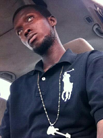 YAWKWARTENG1's tweet photo. Me alone http://t.co/h8KmB840B5