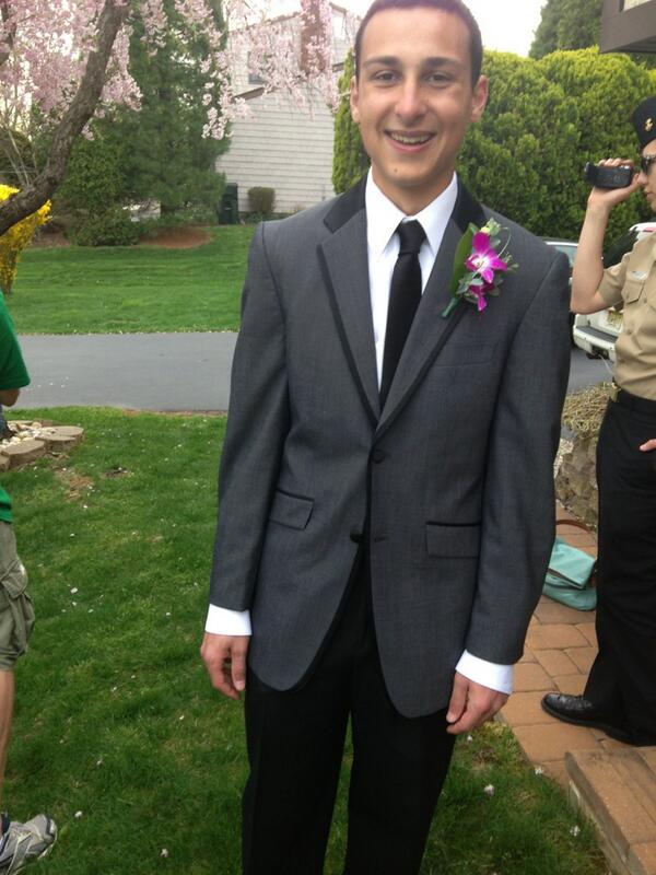 litehouselesbo's tweet image. Look who's going to prom #totalstud @BrennanWhite25