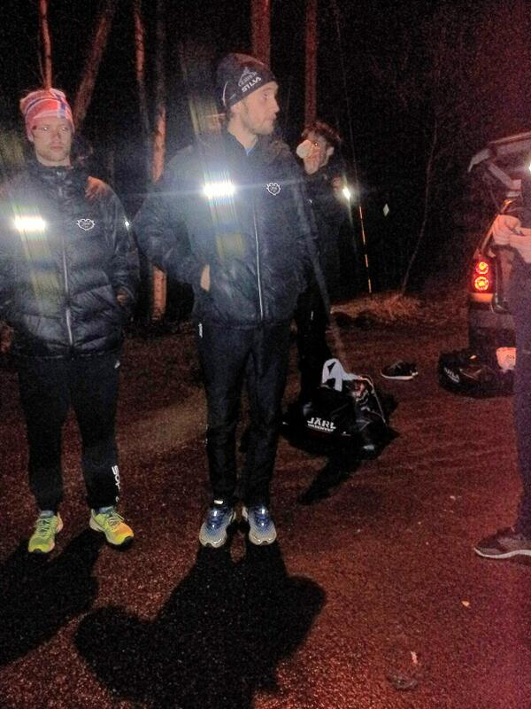 Spisser formen til #10mila med <a href="/JrlaOrientering/">Järla Orientering</a> #nattjobb