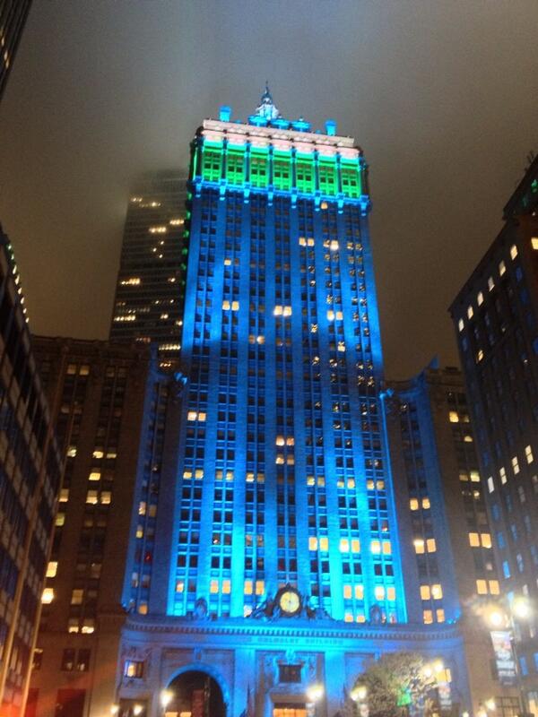 LiveOnNY (@liveonnewyork) on Twitter photo Stunning! RT <a href="/jessicamelore/">Jessica Melore</a>: <a href="/MetLife/">MetLife</a> tower at <a href="/GrandCentralNYC/">Grand Central Terminal</a> lights up for #DonateLifeBlueGreen Day #DonateLife Stunning! RT <a href="/jessicamelore/">Jessica Melore</a>: <a href="/MetLife/">MetLife</a> tower at <a href="/GrandCentralNYC/">Grand Central Terminal</a> lights up for #DonateLifeBlueGreen Day #DonateLife