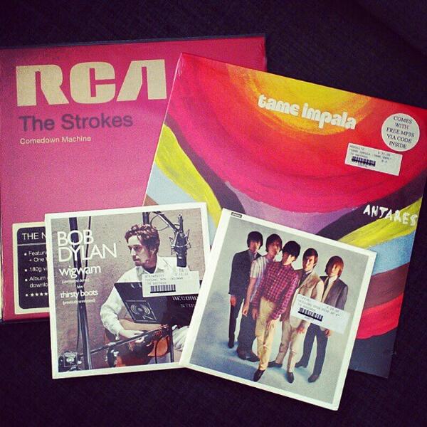 danbeard_'s tweet image. Today's #RSD haul. #TheStrokes #BobDylan #TameImpala #RollingStones