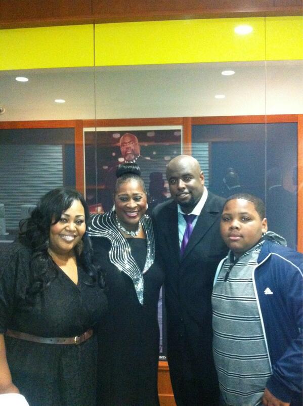 davidajohnsonII's tweet photo. Hung out with the legendary @dpmuzikgroup tonight! 'He's An On Time God!' #DestinyMoments http://t.co/btRYZJEPNh
