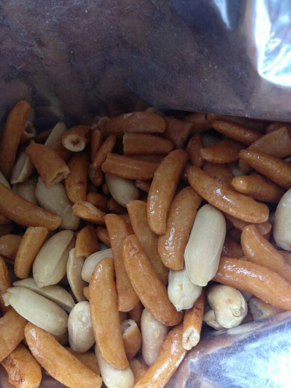 anne_cunanan's tweet image. @anne_cunanan . Really like &amp;amp; love this #kakipi  #Japanproducts #natori #ricecracker #yumyum