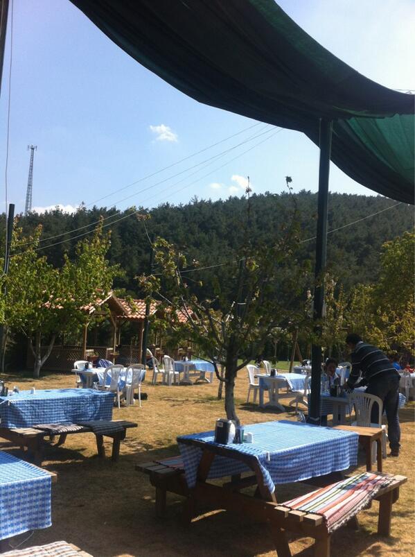 Senaybas35's tweet photo. Şu saatte kahvaltı da ayrı bir keyif değil mi?:) http://t.co/uDiO5YhtTj