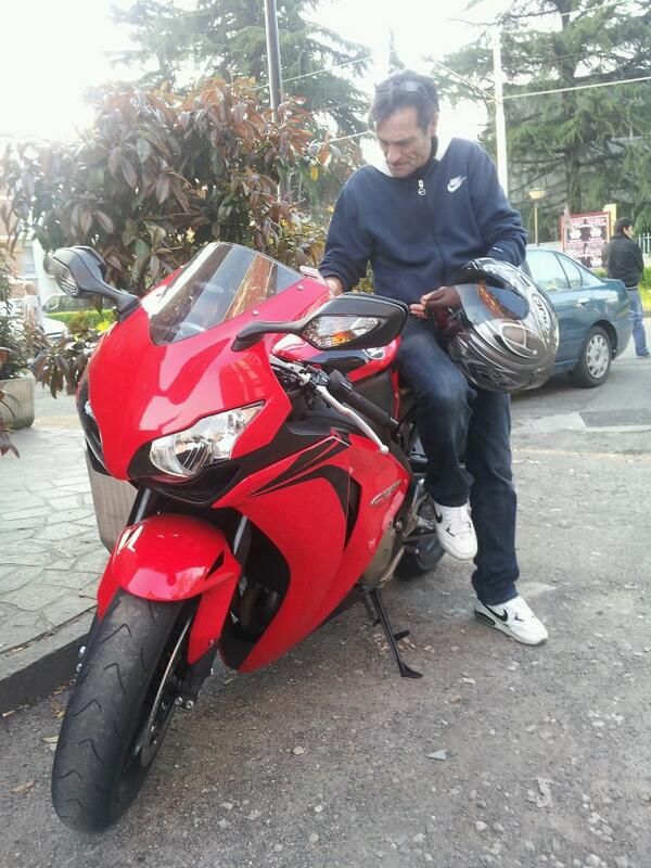Oggi niente moto piove come dio la manda