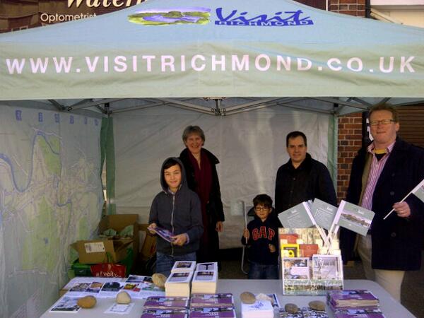 Visit_Richmond1's tweet photo. #whitton fair look whose here to greet you at the #visitrichmond stand http://t.co/ihwideVc07