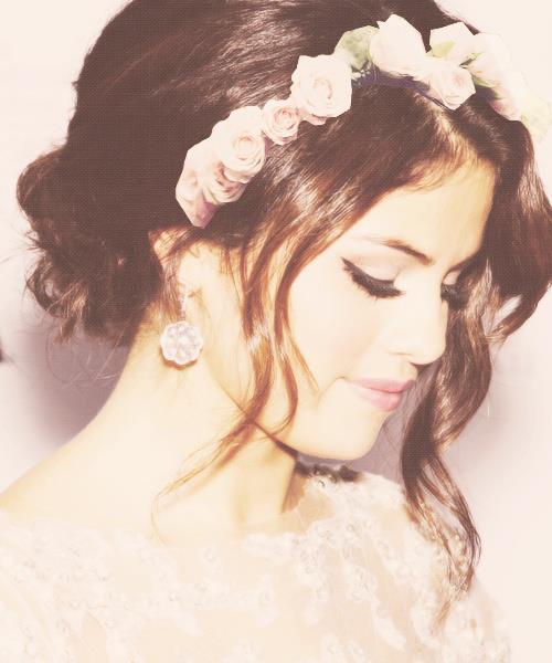 kimehayransin's tweet photo. Selena Gomez diyorsan RT! ♥
Rakip: Miley Cyrus, Demi Lovato! ♥
Anket 12:30'da bitecektir. ♥ http://t.co/TBk2QOf1WQ