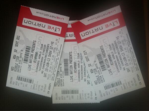 OpinionGracie's tweet photo. Tks arrived, So excited I could burst! @rihanna @MariaDaze http://t.co/4YGT2gcnqd