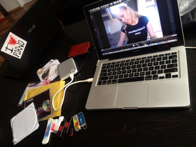 Last Harddrive to set up for my webmaster. http://t.co/qVX19SqQGA http://t.co/jozmCp08XJ<a href="/tag/show"class="tags"><span>#show</span></a><a href="/tag/people"class="tags"><span>#people</span></a><a href="/tag/erotic"class="tags"><span>#erotic</span></a><a href="/tag/of"class="tags"><span>#of</span></a><a href="/tag/waw"class="tags"><span>#waw</span></a><a href="/tag/thousants"class="tags"><span>#thousants</span></a>