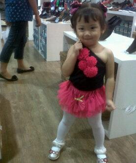 DeviAmelia's tweet photo. My lovely felicia http://t.co/Vfkzn1tPFX