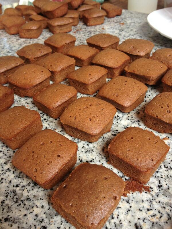 Canelas5's tweet photo. Cuadrados de capuchino http://t.co/axPAmUsx9F