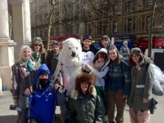 rodricmcgregor's tweet photo. Team Arctic. #SavetheArctic #gp http://t.co/cf2EF8KoBT