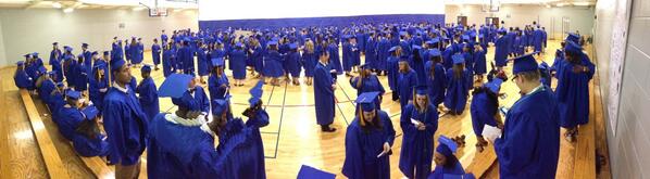 chunkoflove's tweet photo. #graduation #lander #2013 http://t.co/zrZx1yMY3r