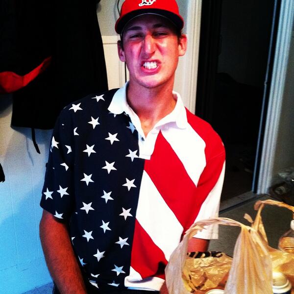 Kfarina219's tweet image. @MacMikeDonald AMERICA #bruins #mikemac