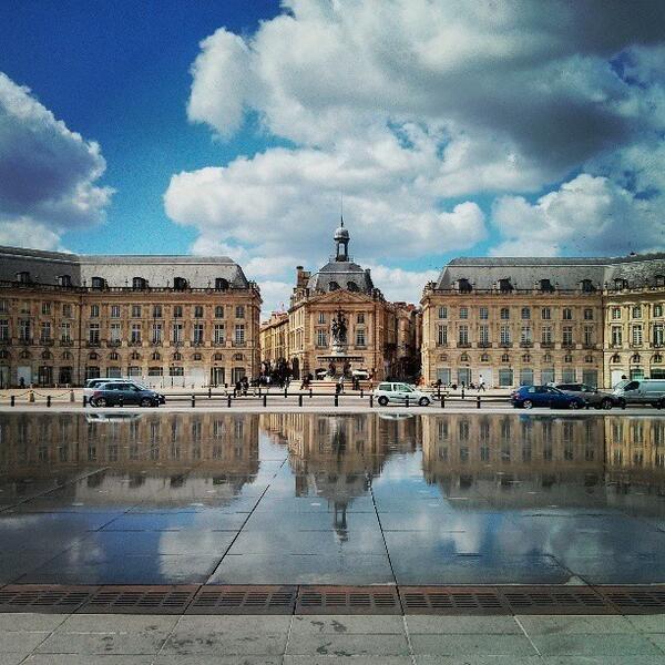 ChanteuseEnBleu's tweet photo. Ah... Bordeaux. http://t.co/xYx172mAnd