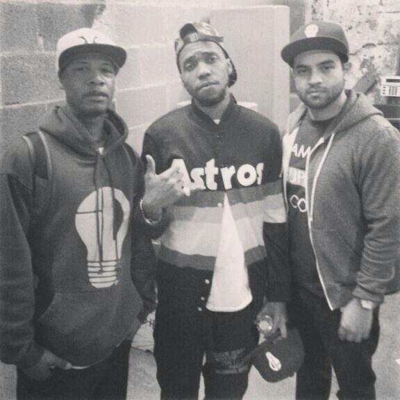 progreshawn's tweet photo. @CurrenSy_Spitta @therealidea93 @progreshawn  @warehouselive #420 #SpittaAndretti #idea93 #warehouselive #Scooby http://t.co/v5MArTP0S0