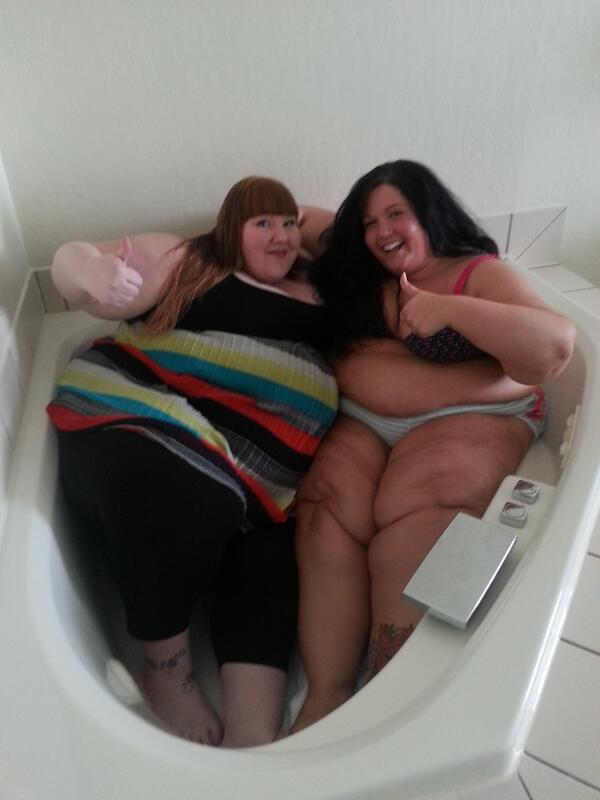 Kellie Kay on Twitter: "Almost fit! Hahaha @tori_talia #ssbbw tori ...