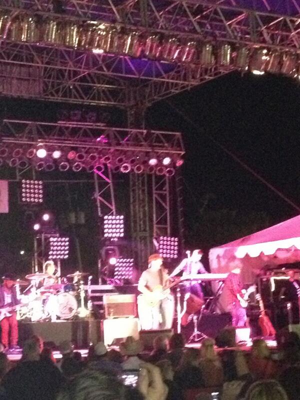 CodyMiller6's tweet photo. You rock Billy!!! @billycurrington http://t.co/DR6VJ1sjbE