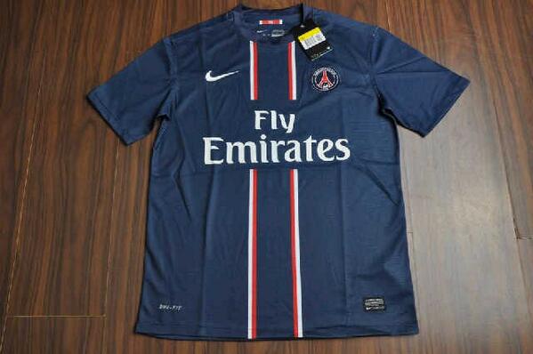 terbawaarus's tweet photo. PO Kaos Bola/Jersey dg harga yg Fantastik @115rb utk kostum tahun ini @125rb utk kostum th mendatang Pin : 2a5cec58 http://t.co/DZqp9bc7xa