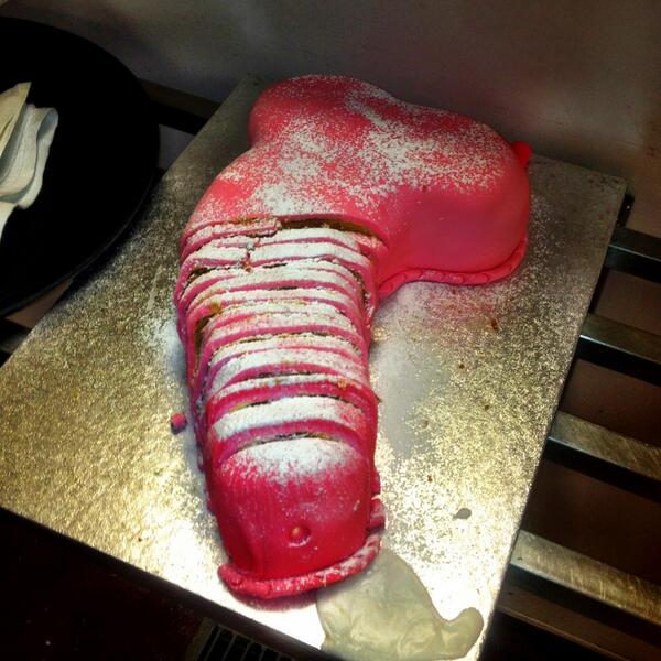 AdamPurcell91's tweet photo. Dirty women and their dirty birthday cakes.. http://t.co/4A80MXqPFP