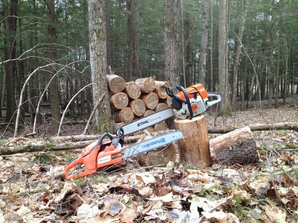 derekthewreck's tweet photo. #chainsawparty http://t.co/f27sJEXhR5