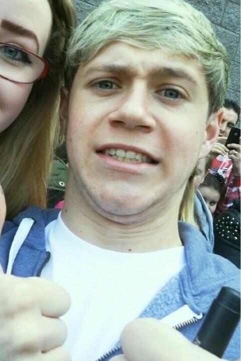 Emily_Tremblay's tweet photo. @yourbuttcraic u think u can run kelly http://t.co/hmIBlqEh6d