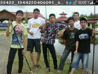 rinifakhrin's tweet photo. Sapuga waktu masih polos~ @ferllyaptrian @Rizqihuszain @Richo_saputra @harisfadjar http://t.co/PD1NYdDUyK