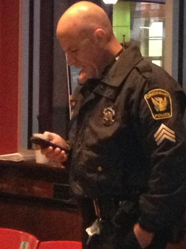 d_berning's tweet photo. Workin hard http://t.co/tatWyg9Fht
