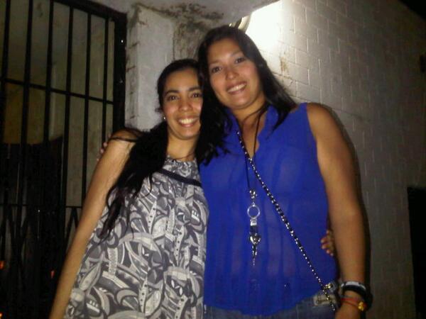 BellaBlue7's tweet image. Gracias ;) RT @TokioProo: Hermosas Detec-&amp;gt; RT @MalanenaG: Con mi @BellaBlue7 en el #9no #ORockAndTweet.. http://t.co/67D4b0cD7G"