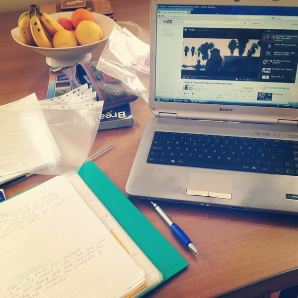shaneffex's tweet image. Music keeping me sane with this Ag.Science 😞🎧  #lcproblems