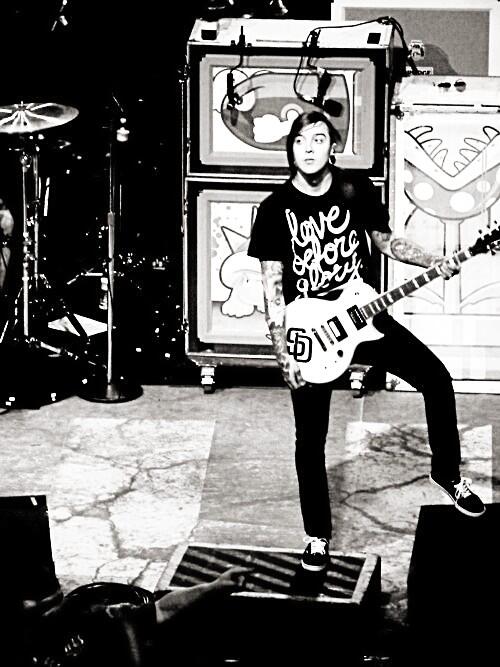 San Diego guitar hero ^.^ <3 ~Squidgy