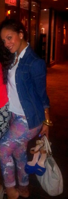 U see my shoes in my hand u always have to bring flip flops to the club ha" http://t.co/WhOKtZu8lH<a href="/tag/fact"class="tags"><span>#fact</span></a>