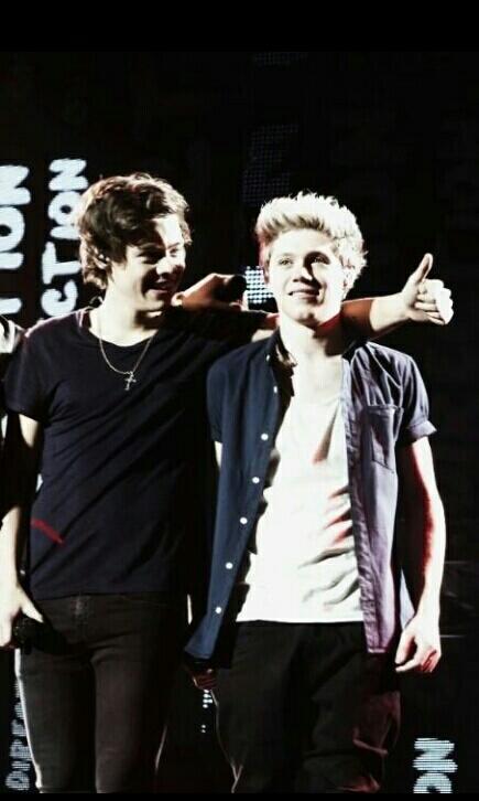 cupsofteas's tweet image. but juST THINK OF HOW MANY MORE NARRY MOMENTS WE ARE GONNA GET ON THE TMH TOUR I