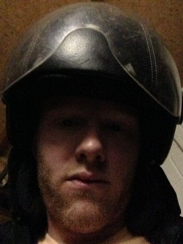 SanderKoelewijn's tweet photo. Nu even iets heel anders dan het koningslied!! Wie is zijn of haar helm kwijt geraakt ? http://t.co/0RCaqVBDkP