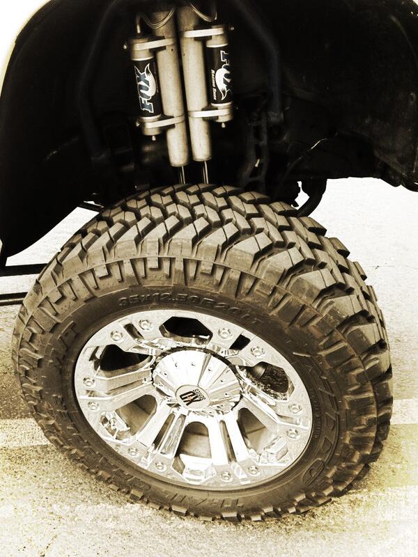 JustinNwmsRocks's tweet photo. Who makes the best shocks? #justinnwmsrocks #3607317778 http://t.co/ejp5NsImJW