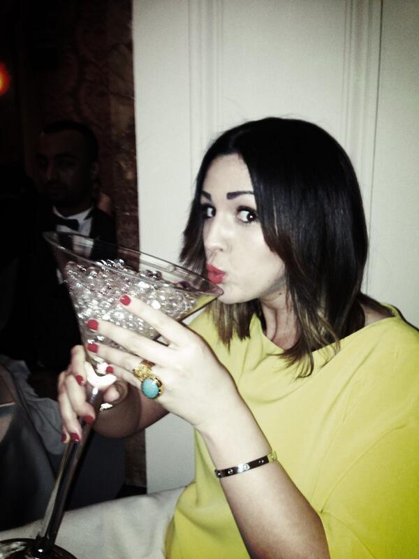 RiRi1987x's tweet photo. Drinking in style #wedding #funny #dreamer http://t.co/W3wU41CubQ