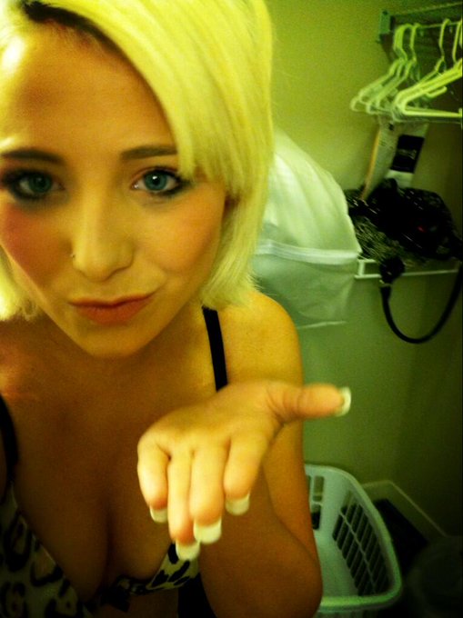 Kisses For All My New Fans :)  Thank You All I Truly Appreciate It! http://t.co/Btey72Xx7q