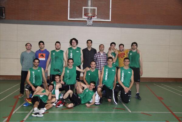 susombo's tweet image. Bravo verduleros!! #somverds #3finals @BasquetVedruna