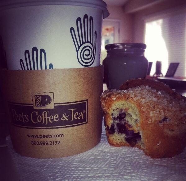 AlexBackusTV's tweet image. My two fav things 😍 day = complete! #sweettoothproblems