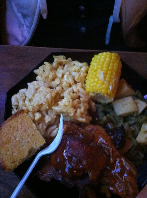 kacilong's tweet image. @ben_kratz @SmurfsonTurf no need for ur #featherbone bs. we&apos;ve got ourselves some right hurrr @benhemmen @MerBell8