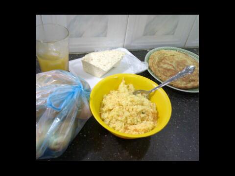 JuanLucena18's tweet photo. El almuerzo bolivariano que le hice a mi novia @DannayCharriz porque no se consigue nada!!! http://t.co/1LKTx2Gh1U