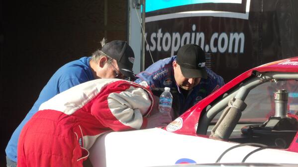 aaron_creed's tweet image. #SCSCS: Derrick Layne had mechanical problems in practice in his debut. Jim Crabtree Jr &amp;amp; owner Don Gnatt assist