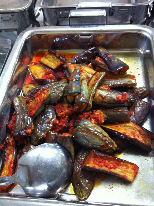 KIBUHAJI's tweet photo. Untuk wanita yg sedang PMS, 14. Terong bisa mengurangi kram otot perut lho! http://t.co/HD8UuN643E