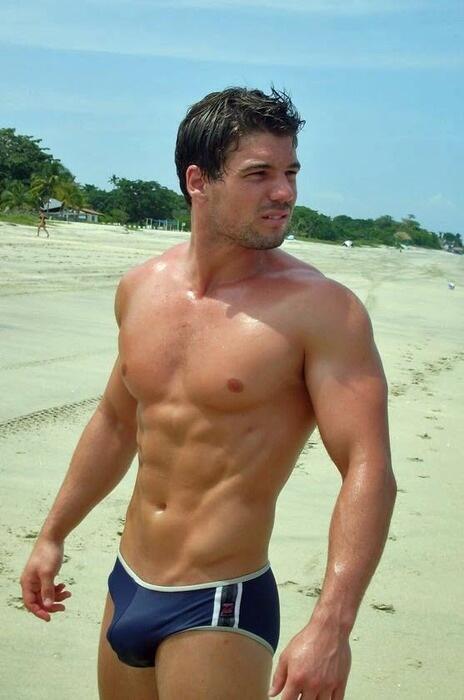 Beach+Bulge raffles on Twitter: "Beach boy #Bulge @GBulges @bobbymex @bulgespotter ...
