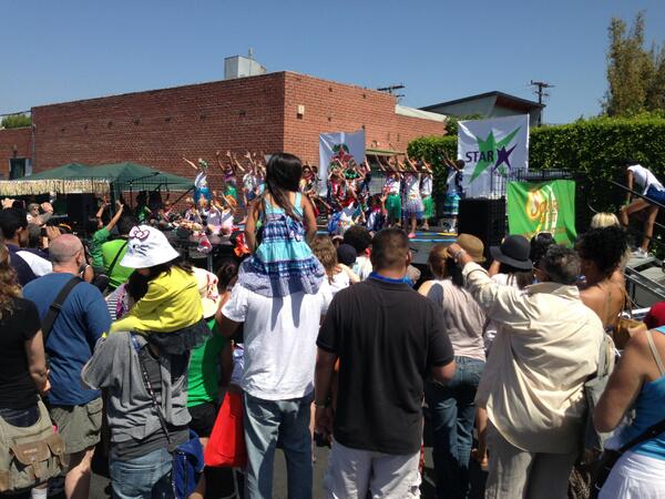 SolarOnSet's tweet image. @SolarOnSet sponsored the @StarEcoStation Earth Day event today in Culver City, it was packed with eco-enthusiasts.