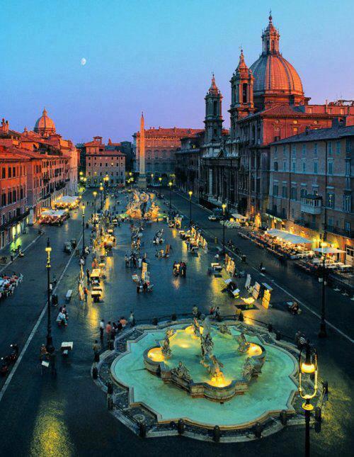 NaturPictures's tweet photo. Piazza Navona, Roma - Italia. http://t.co/zcnwchmACX