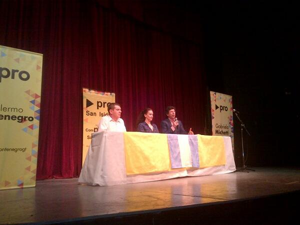 patocernadas's tweet photo. En el auditorio de San Isidro en la charla de @gabimichetti @montenegrogt con los @sanisidrojpro http://t.co/A9v5gb1DbO