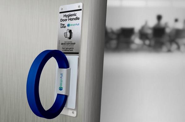 WristPull tweet media